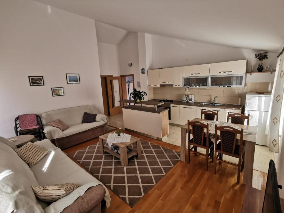 Apartman Zora ポドストラナ エクステリア 写真