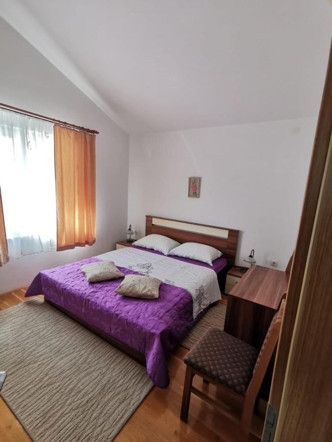 Apartman Zora ポドストラナ エクステリア 写真