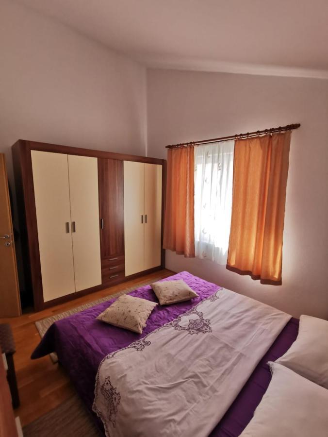 Apartman Zora ポドストラナ エクステリア 写真